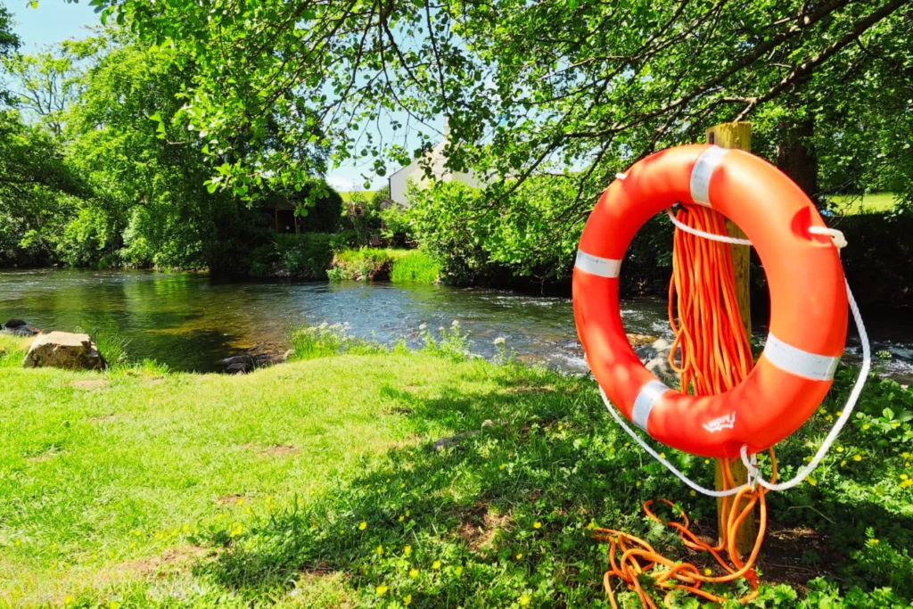 The Old Post Office Campsite - Fully-serviced Hardstanding and Grass Touring Pitch (super)